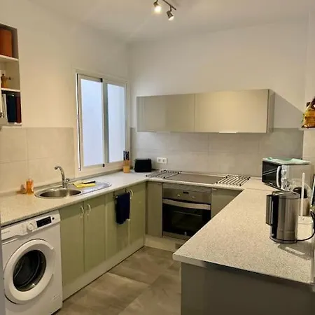 شقة 3 Bedroom In With Sea View