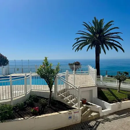 Apartment 3 Bedroom In With Sea View *